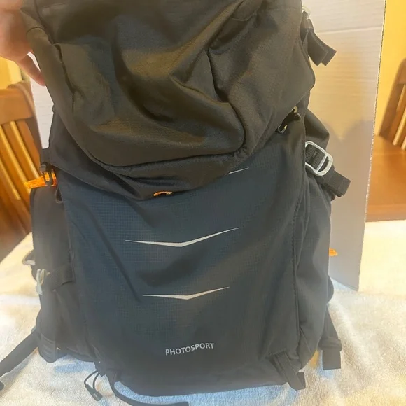 Camera - Lowepro Photo Sport Backpack - Picture 3 of 7